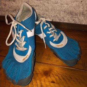 VIBRAM TOE SHOES